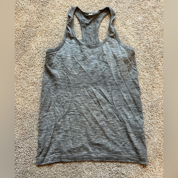 Lululemon Swiftly Tech Razorback Tank - Picture 2 of 5